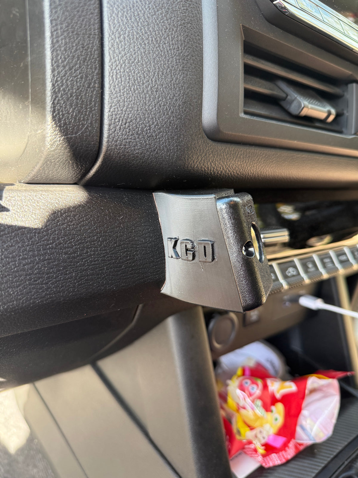 KCD UHF Mount (MV Triton)